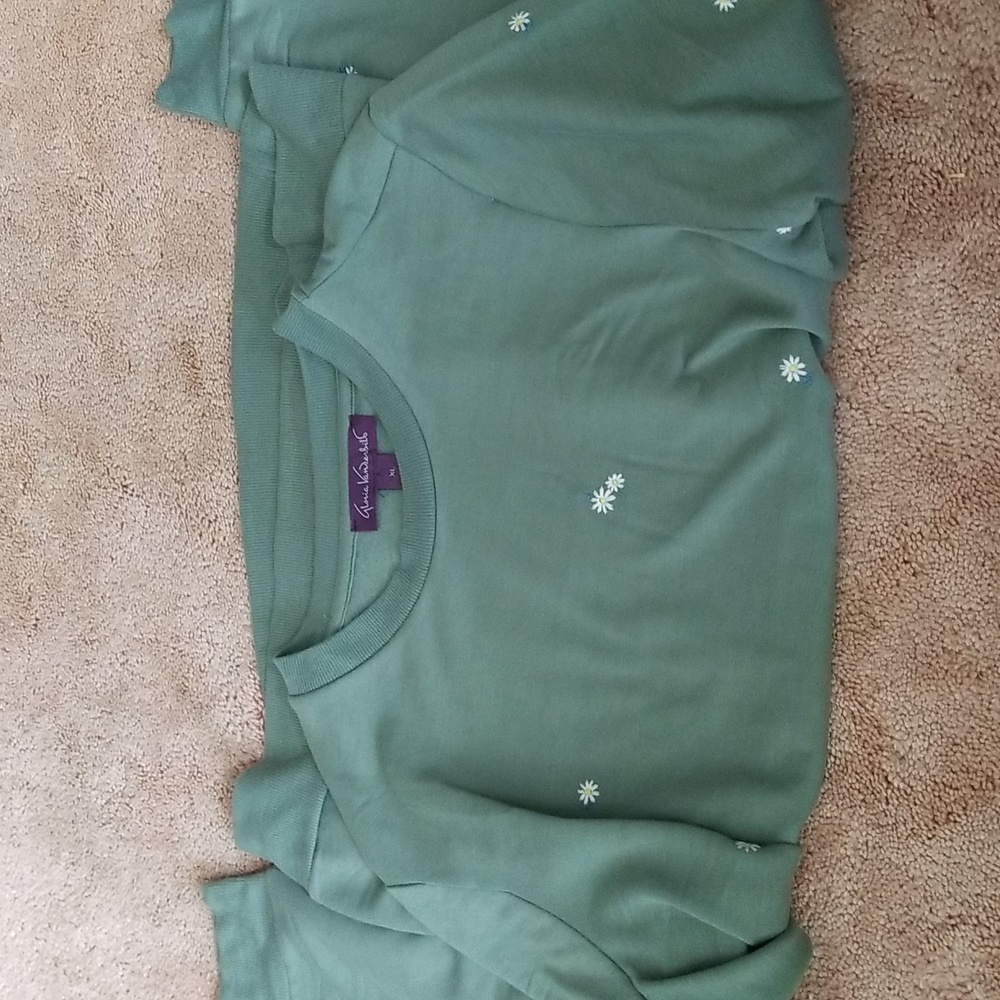 Womens green sweatshirt
